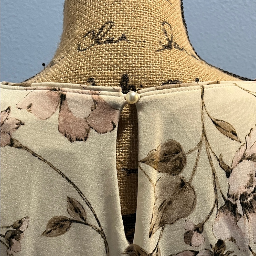 Karl Lagerfeld Beige Floral Blouse - Picture 6 of 6